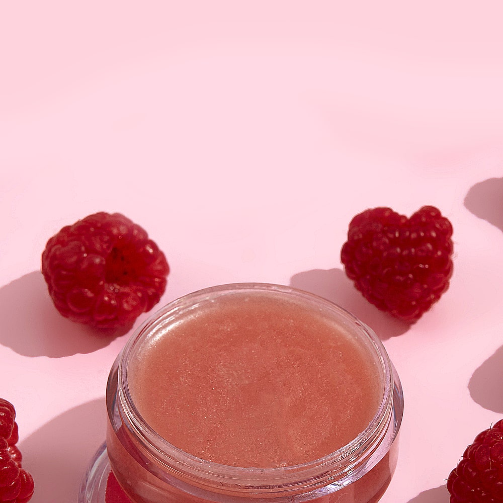 body-blendz-lip-balm_model-01-min